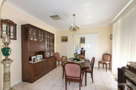 Property photo of 7 Cananga Court Mill Park VIC 3082