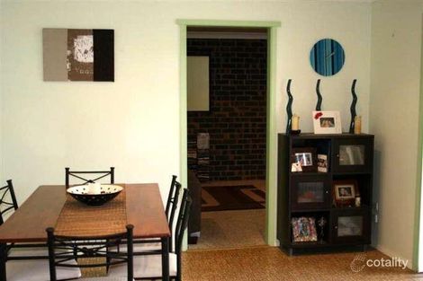 Property photo of 11 Alverstoke Close Bomaderry NSW 2541