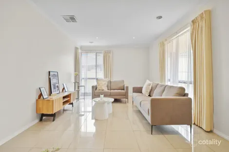 Property photo of 3 Falcon Court Shepparton VIC 3630