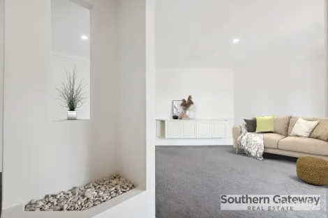 Property photo of 4 Walmer Place Orelia WA 6167