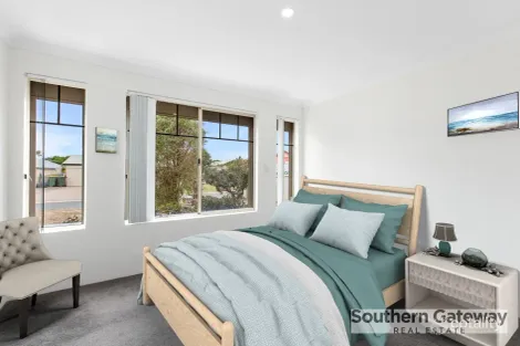 Property photo of 4 Walmer Place Orelia WA 6167