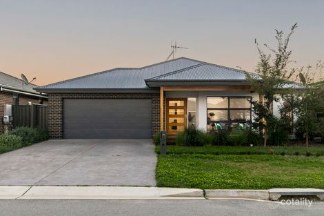 Property photo of 28 Tabrett Street Googong NSW 2620