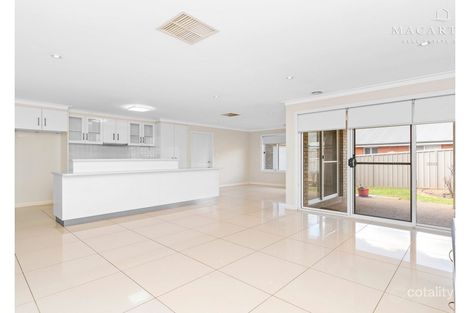 Property photo of 46 Yarrawah Crescent Bourkelands NSW 2650