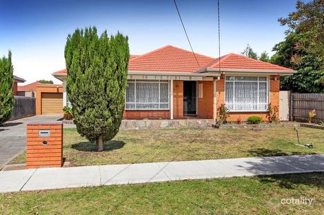 Property photo of 13 Larkspur Drive St Albans VIC 3021
