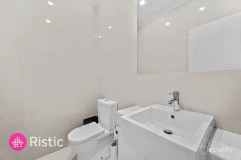 Property photo of 10/11 Riverside Drive South Morang VIC 3752
