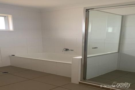 Property photo of 24 Govind Court Gracemere QLD 4702