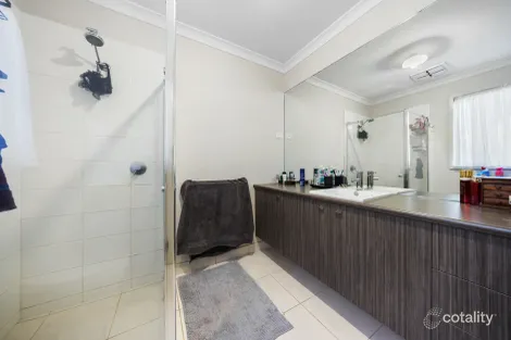 Property photo of 10 Woondella Boulevard Sale VIC 3850
