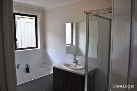 Property photo of 15 Squirrel Glider Drive Thurgoona NSW 2640