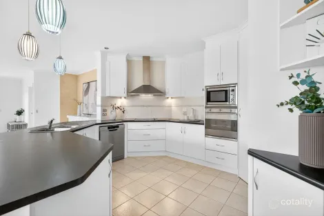 Property photo of 19 Britannia Parade Hindmarsh Island SA 5214
