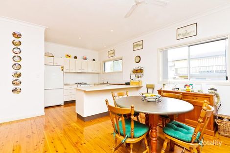 Property photo of 122 Kincumber Crescent Davistown NSW 2251