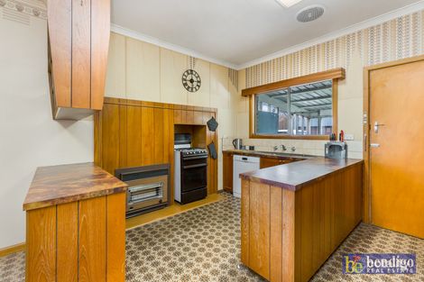 Property photo of 2 Broad Court Kangaroo Flat VIC 3555