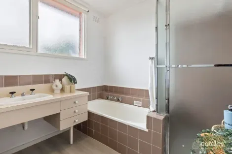 Property photo of 21 Bryson Grove Templestowe Lower VIC 3107