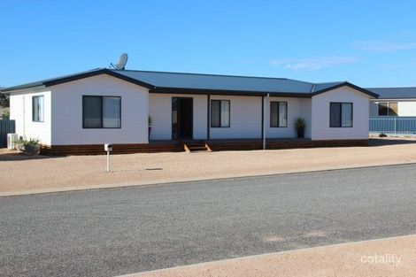 8 Johnson St, Streaky Bay, SA 5680