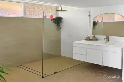 Property photo of 5/35 Second Avenue Broadbeach QLD 4218