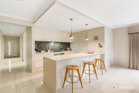 Property photo of 16 Barrington Chase Sandhurst VIC 3977