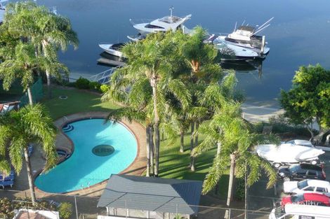 42/18 Commodore Dr, Surfers Paradise, QLD 4217