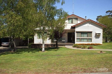 32 Giles St, Mirboo North, VIC 3871