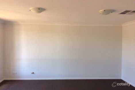 Property photo of 5 Magnolia Boulevard Dubbo NSW 2830