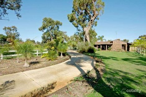 Property photo of 14 Eyre Close Barragup WA 6209