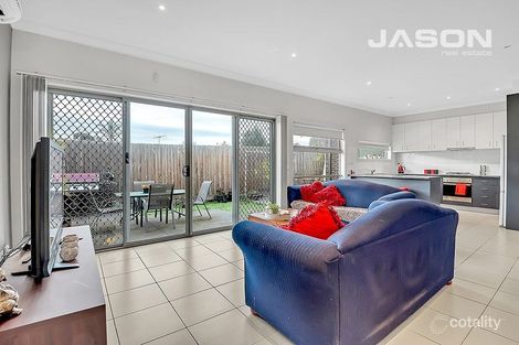 Property photo of 2/338 Melrose Drive Tullamarine VIC 3043