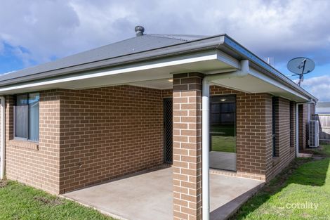 Property photo of 3 Myrtle Crescent Aberglasslyn NSW 2320