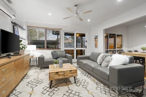Property photo of 120 Watsonia Road Watsonia VIC 3087