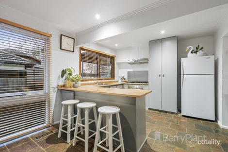 Property photo of 120 Watsonia Road Watsonia VIC 3087