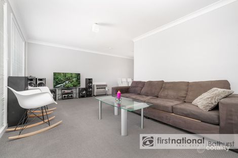 Property photo of 6 Elm Place Kelso NSW 2795