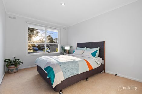 Property photo of 3 Semillon Grove Mount Clear VIC 3350