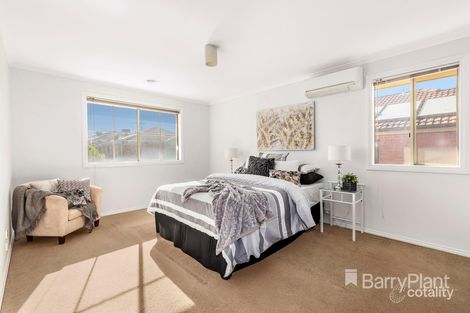 Property photo of 2 Cut Leaf Court Bundoora VIC 3083