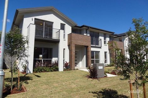 33 Brinsmead Ave, Middleton Grange, NSW 2171