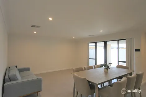 Property photo of 4 Fleet Way Brabham WA 6055