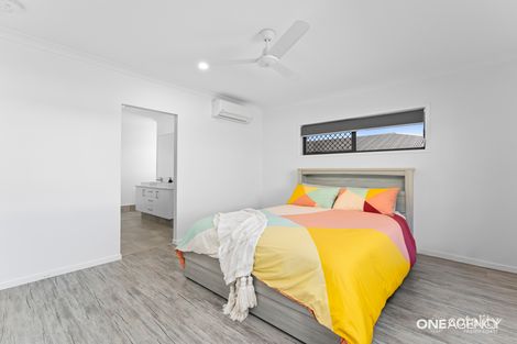 Property photo of 11 Sailaway Circuit Eli Waters QLD 4655