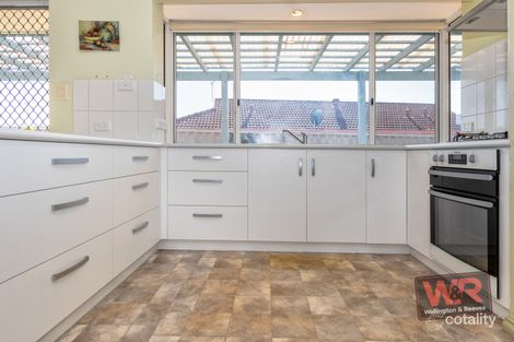 Property photo of 23A Marconi Road Yakamia WA 6330