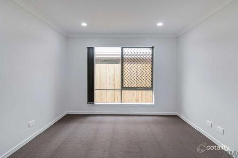 Property photo of 27 Tempera Place Yarrabilba QLD 4207