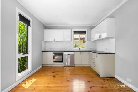 Property photo of 21 Swallow Crescent Norlane VIC 3214