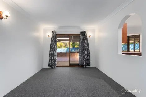 Property photo of 37 Endeavour Street Barellan Point QLD 4306