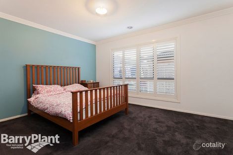 Property photo of 2 Martaban Crescent Point Cook VIC 3030