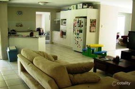 Property photo of 10 Ballandean Close Forest Lake QLD 4078