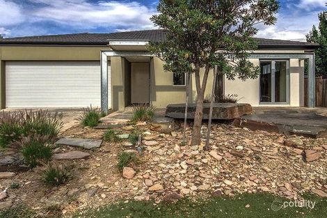 Property photo of 10 Mosman Grove Taylors Hill VIC 3037