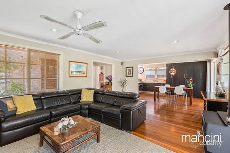 Property photo of 2 Stephenson Court Altona Meadows VIC 3028