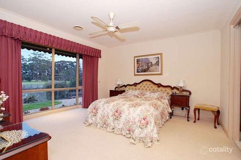 Property photo of 21 Higgins Close Dingley Village VIC 3172