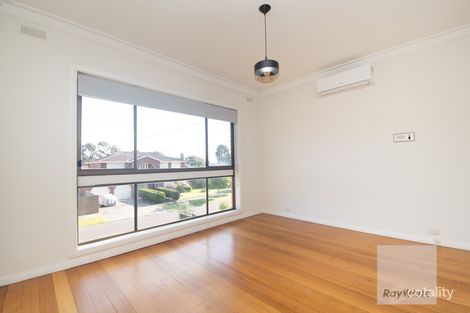 Property photo of 7 Mangrove Close Bundoora VIC 3083