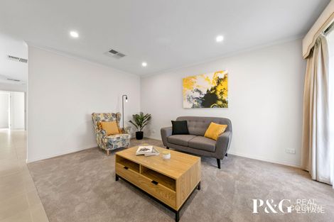 Property photo of 35 Tomasetti Crescent Narre Warren VIC 3805