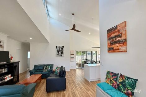 Property photo of 4/5 Third Avenue Bongaree QLD 4507