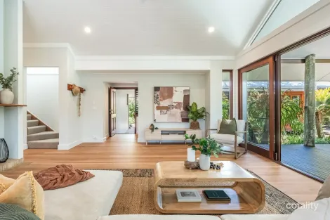 Property photo of 32 Macgregor Street Suffolk Park NSW 2481