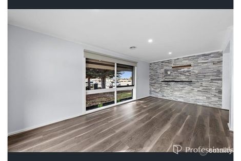 Property photo of 213 Taylors Road St Albans VIC 3021