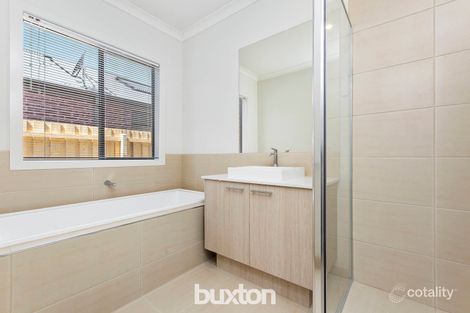 Property photo of 39 Iris Loop Armstrong Creek VIC 3217