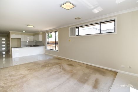 Property photo of 24 Botanic Way Orange NSW 2800