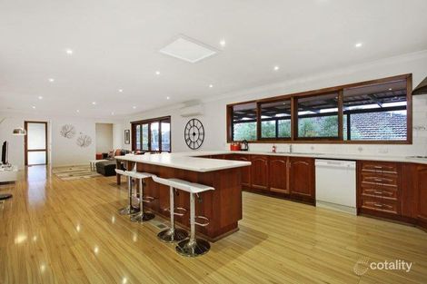 Property photo of 16 Tania Court Ringwood VIC 3134